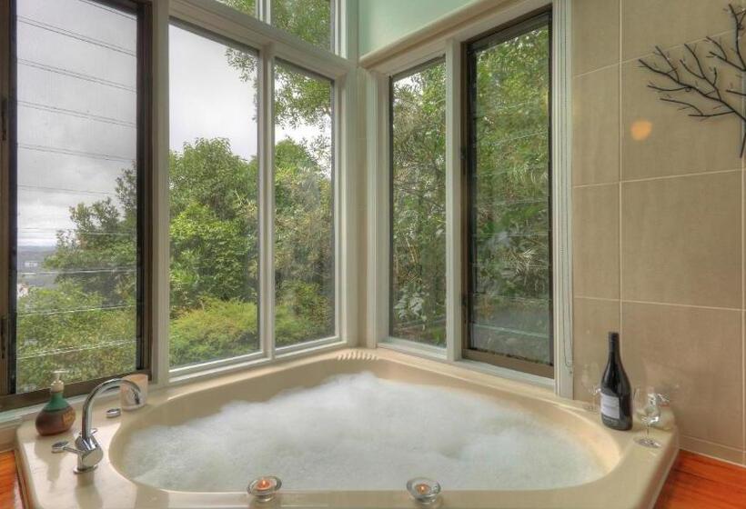 Хижина, Montville Misty View Cottages