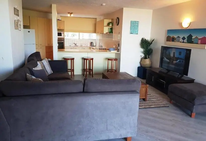 آپارتمان 3 خوابه با چشم‌انداز دریا, Casablanca Beachfront Apartments