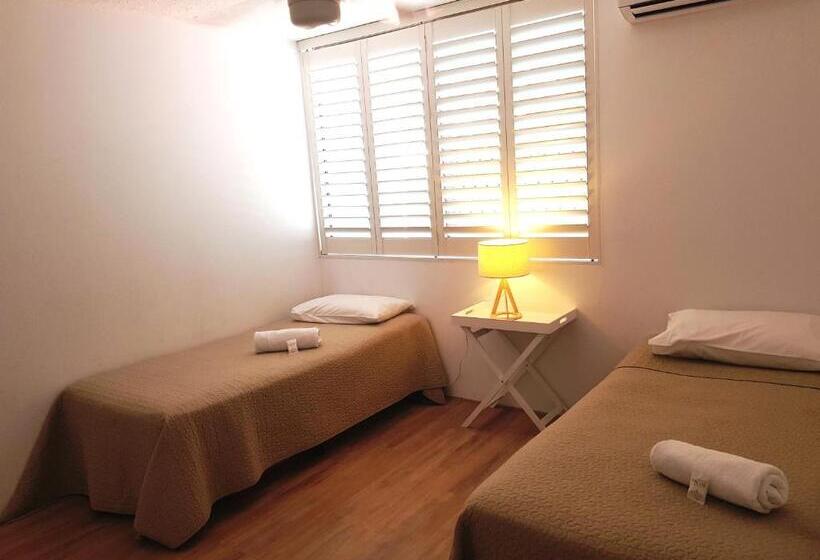 Апартаменты 3 Спальни Вид на Море, Casablanca Beachfront Apartments