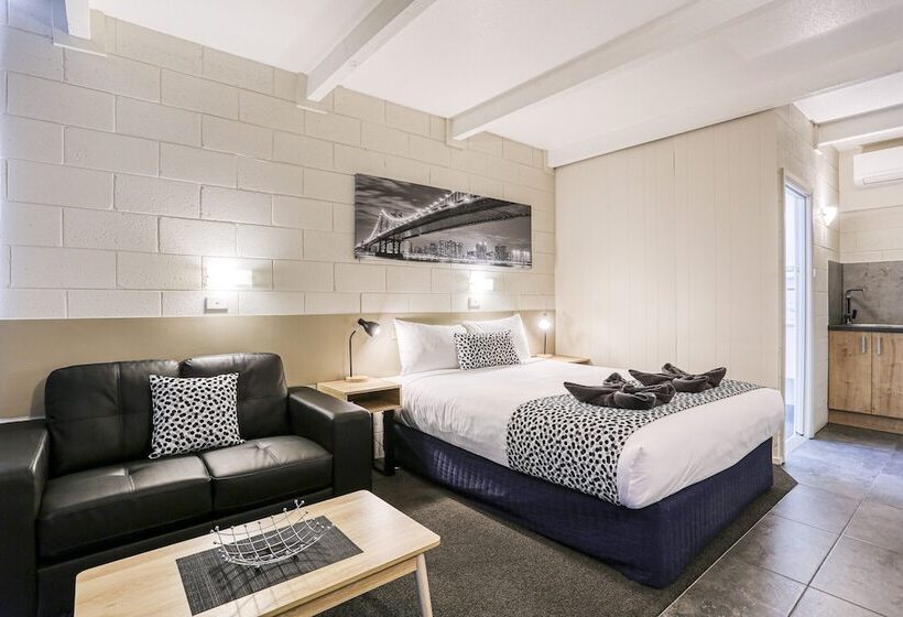 חדר אקזקיוטיב, Castle Creek Motel