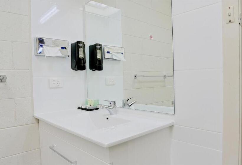 חדר סטנדרט, Castle Creek Motel