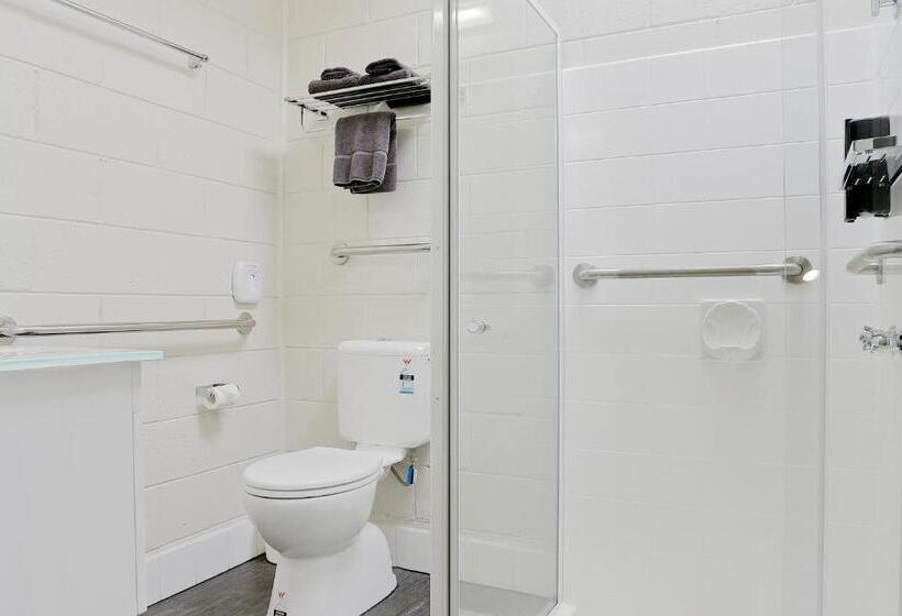 חדר משפחתי מקשר, Castle Creek Motel