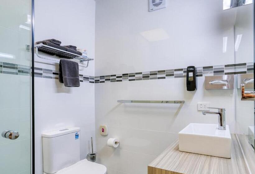 חדר אקזקיוטיב, Castle Creek Motel