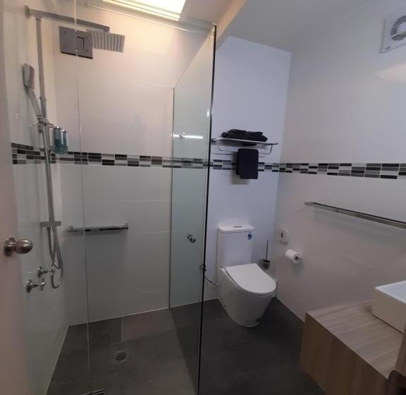 חדר אקזקיוטיב, Castle Creek Motel