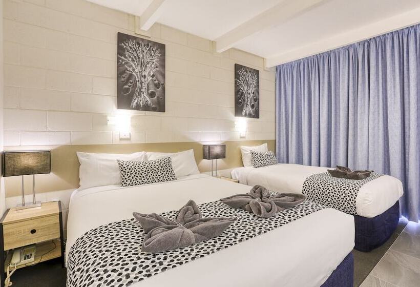 חדר אקזקיוטיב, Castle Creek Motel