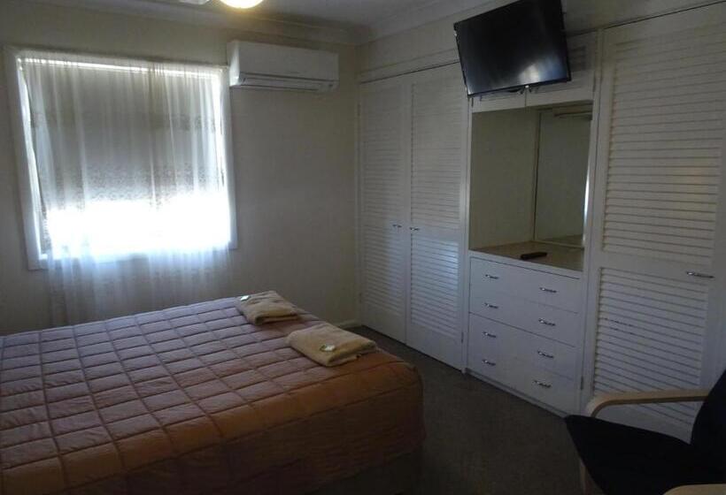 آپارتمان 3 خوابه, Centrepoint Motel