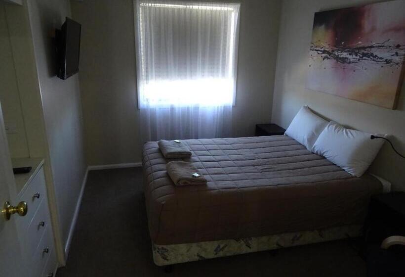 ３ベッドルームアパートメント, Centrepoint Motel