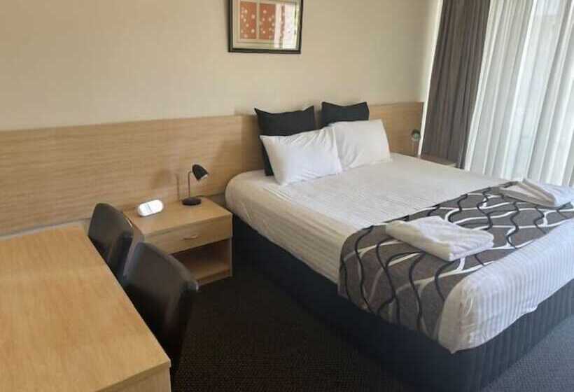 חדר דחוקס עם מיטת קינג, City Centre Motel Kempsey