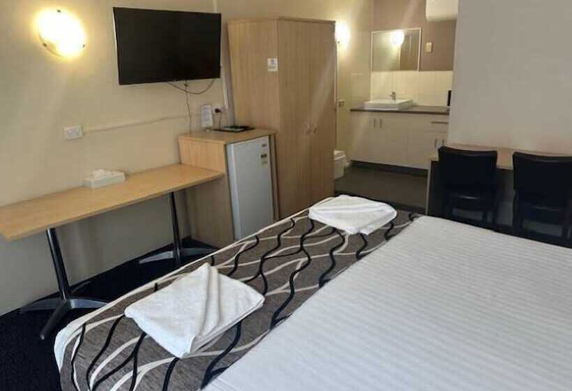 חדר דחוקס עם מיטת קינג, City Centre Motel Kempsey