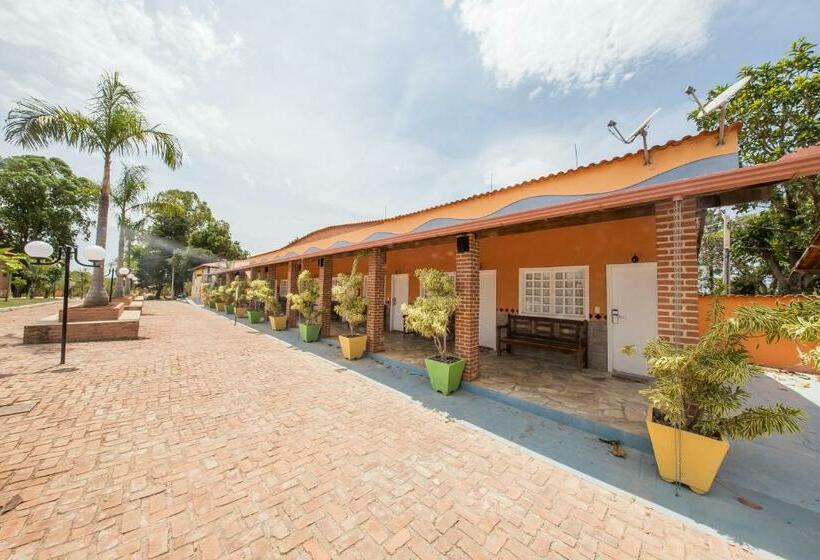 جناح, Parque Do Avestruz Eco Resort