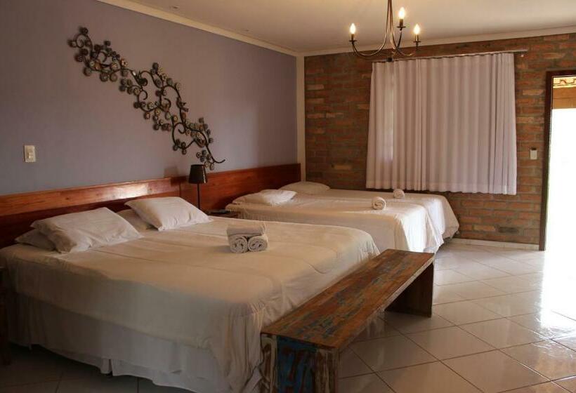 جناح, Parque Do Avestruz Eco Resort