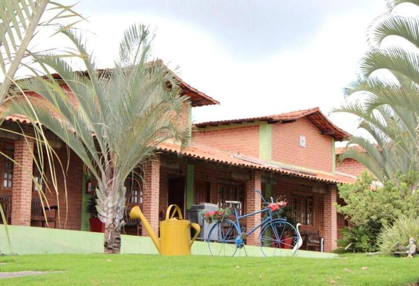 جناح, Parque Do Avestruz Eco Resort