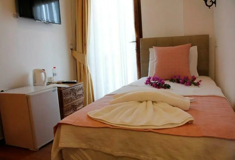 Camera Standard Singola con Balcone, Limon Otel