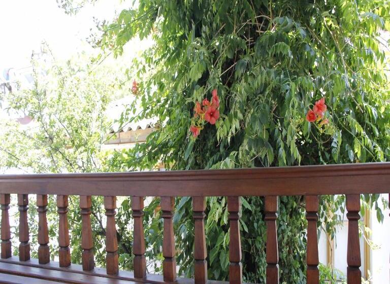 غرفة قياسية فردية مزودة بشُرفة, Limon Otel