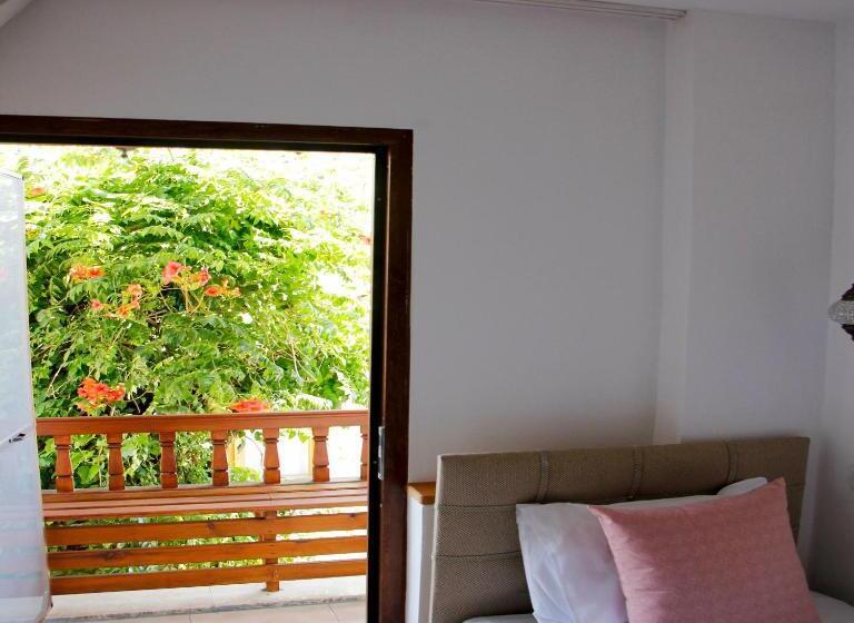 غرفة قياسية فردية مزودة بشُرفة, Limon Otel