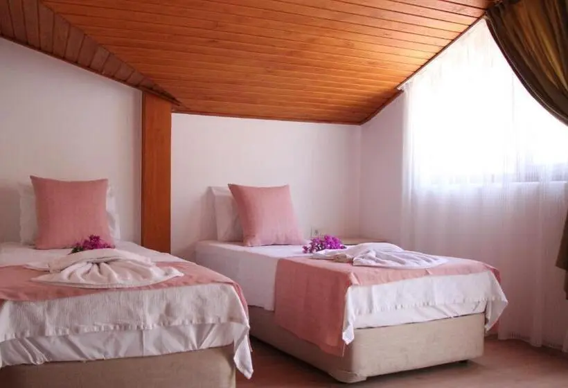 Suite con Balcone, Limon Otel
