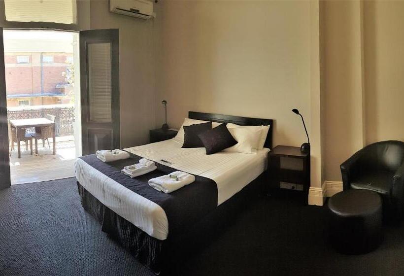 غرفة قياسية, Grand