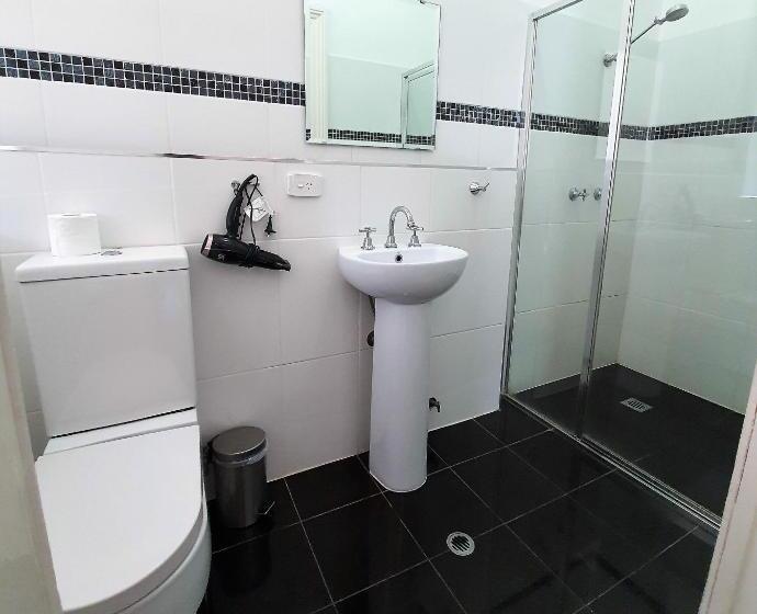 غرفة قياسية سرير ملكى, Grand