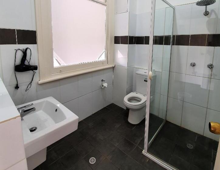 غرفة قياسية سرير كينج, Grand