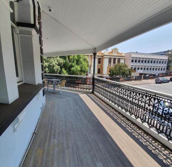 غرفة قياسية سرير كينج, Grand