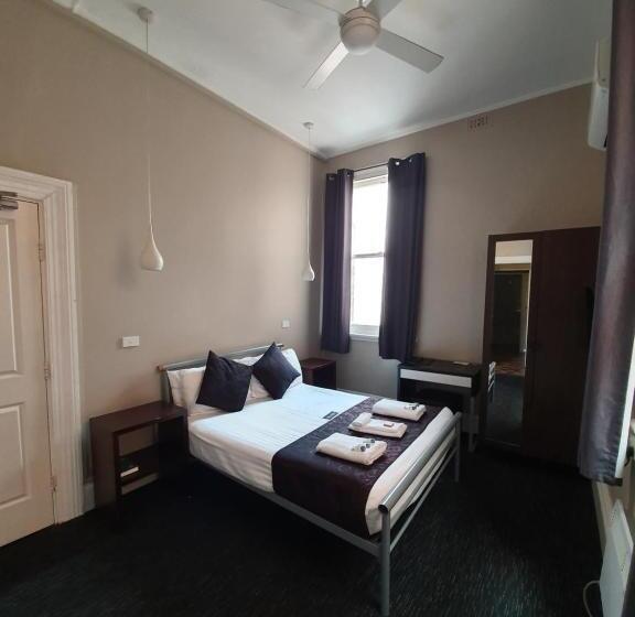 غرفة إقتصادية, Grand