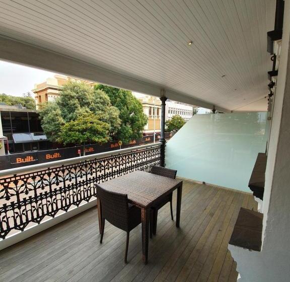 غرفة قياسية, Grand