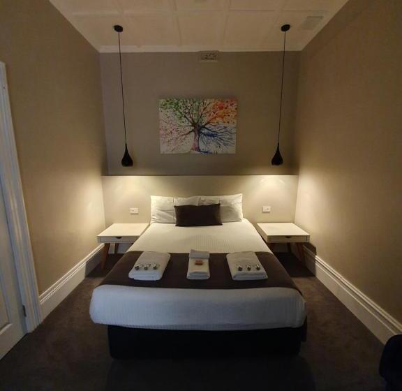 غرفة قياسية, Grand