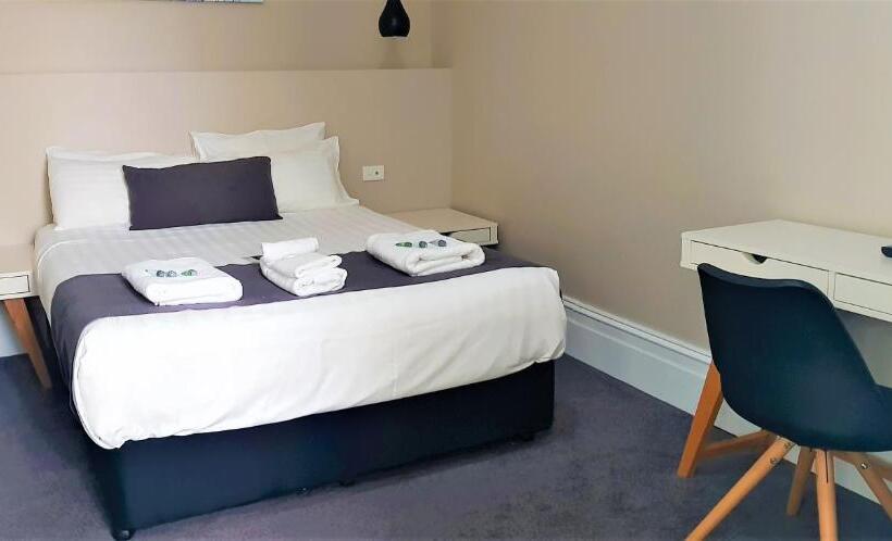 غرفة قياسية, Grand