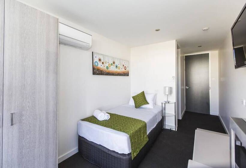 استودیو استاندارد با تخت کینگ, Icon On Isa