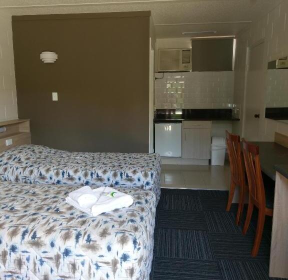 标准单人间, Motel Monaco