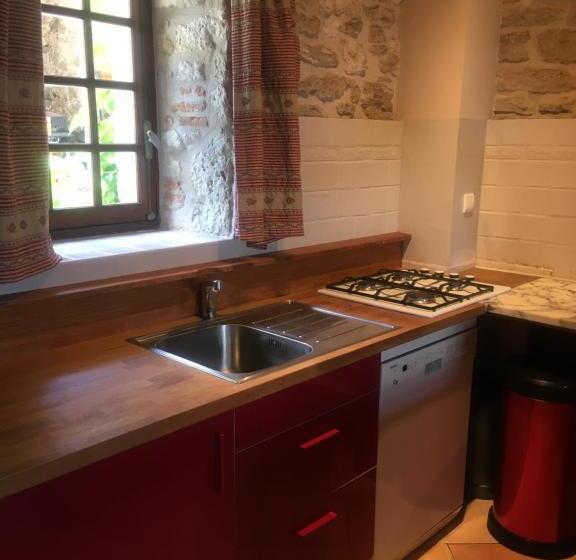 Suite 2 Dormitoare, Chambres D'hôtes La Bastide Des Trémières