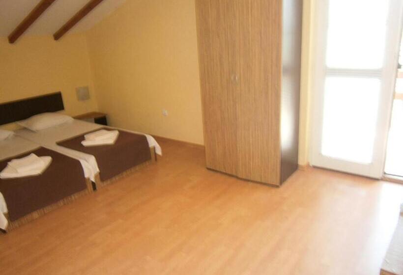 스탠다드 발코니 룸, Guest House Hristovi