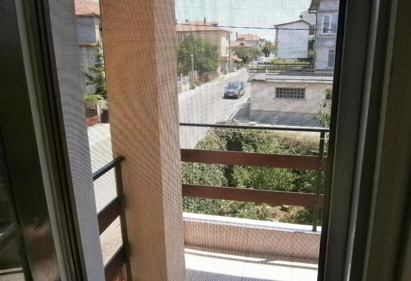 스탠다드 트리플 발코니 룸, Guest House Hristovi