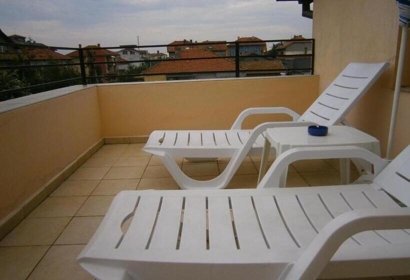 디럭스 룸 도시 전망, Guest House Hristovi