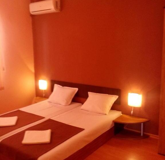 带阳台的豪华间, Guest House Hristovi