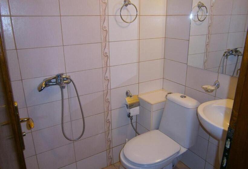 标准三人间, Guest House Hristovi