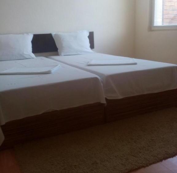 패밀리 룸, Guest House Hristovi