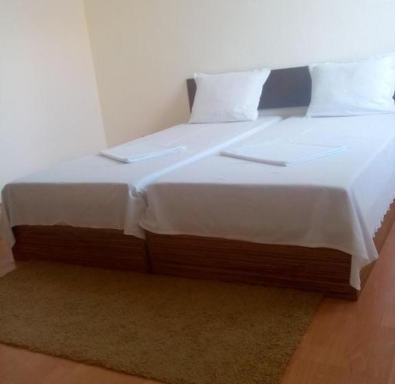 패밀리 룸, Guest House Hristovi