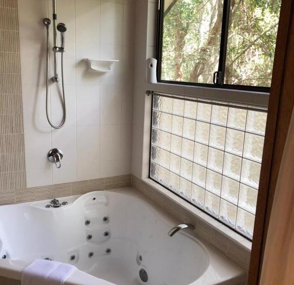 スタンダードスタジオ, Wanderers Retreat