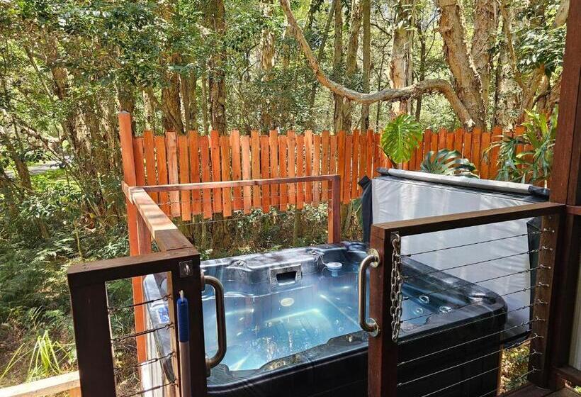 スタンダードスタジオ, Wanderers Retreat