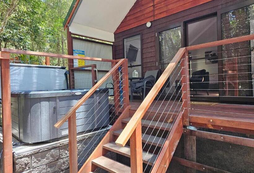 スタンダードスタジオ, Wanderers Retreat