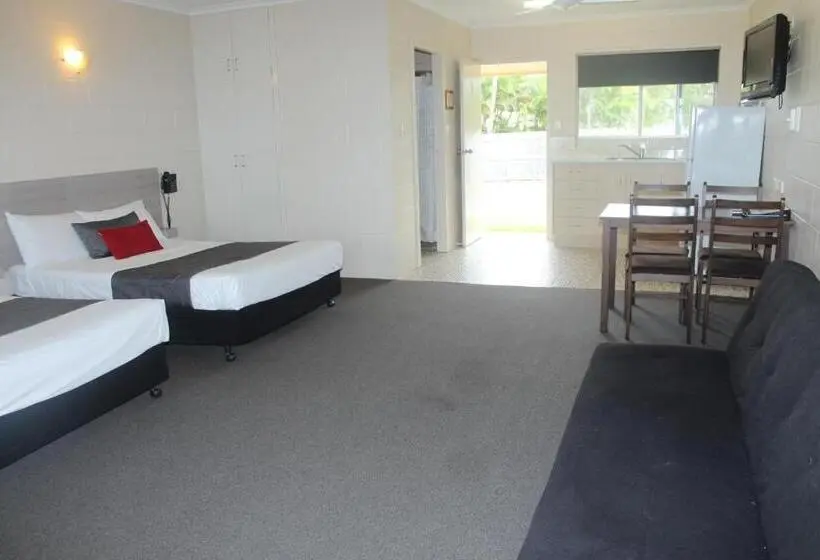 Economy Room, Sarina Beach Motel