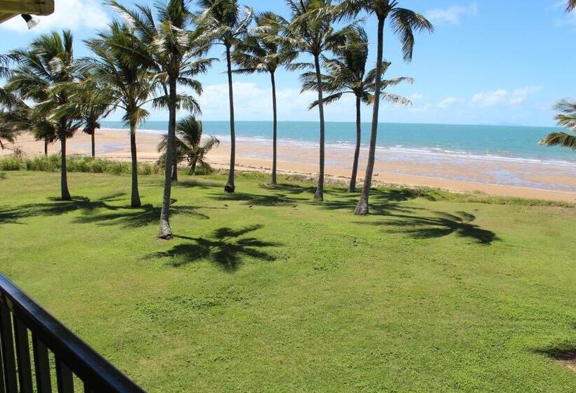 Люкс Вид на Море, Sarina Beach Motel