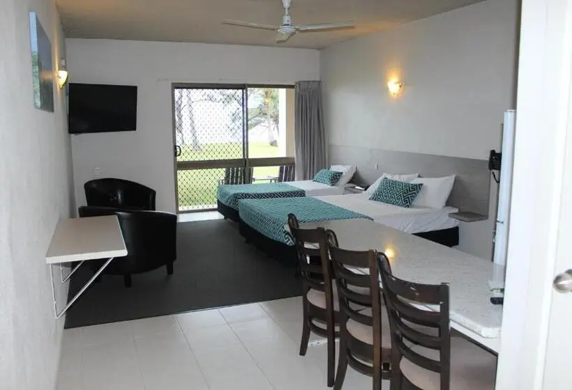 Standard Studio Sea View, Sarina Beach Motel