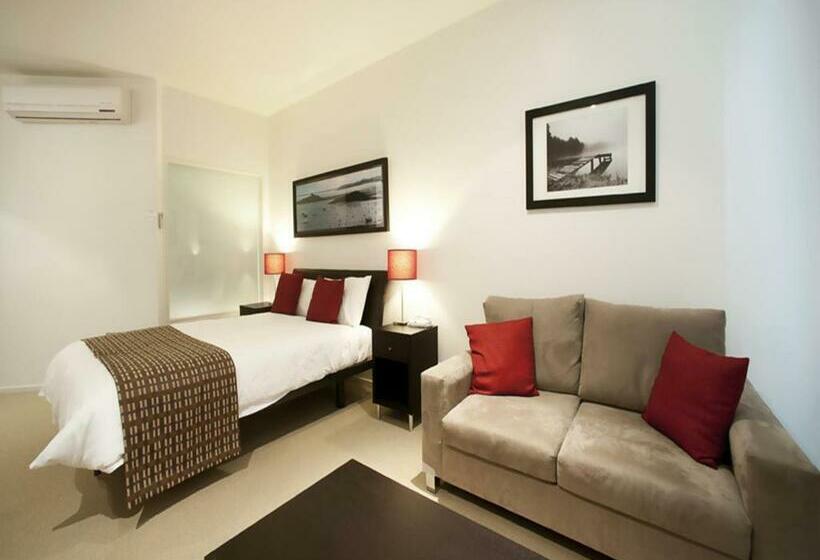 이그제큐티브 스튜디오, The Waves Apartments