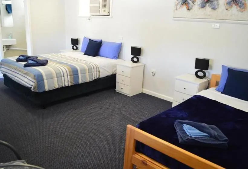 スタンダード４人部屋, Wattle Grove Motel Maryborough