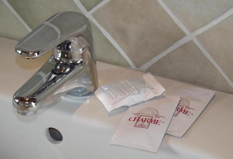 غرفة قياسية, Il Vecchio Ginepro