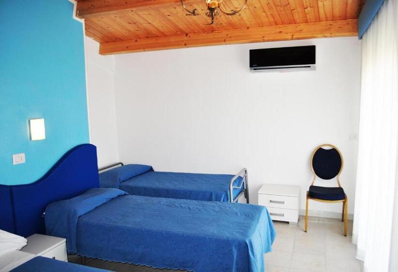 バルコニー付スタンダード4ベッドルーム, Albatros