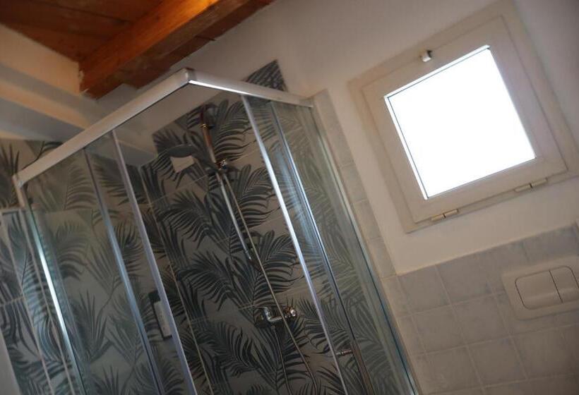 スタンダード4人部屋, Albatros