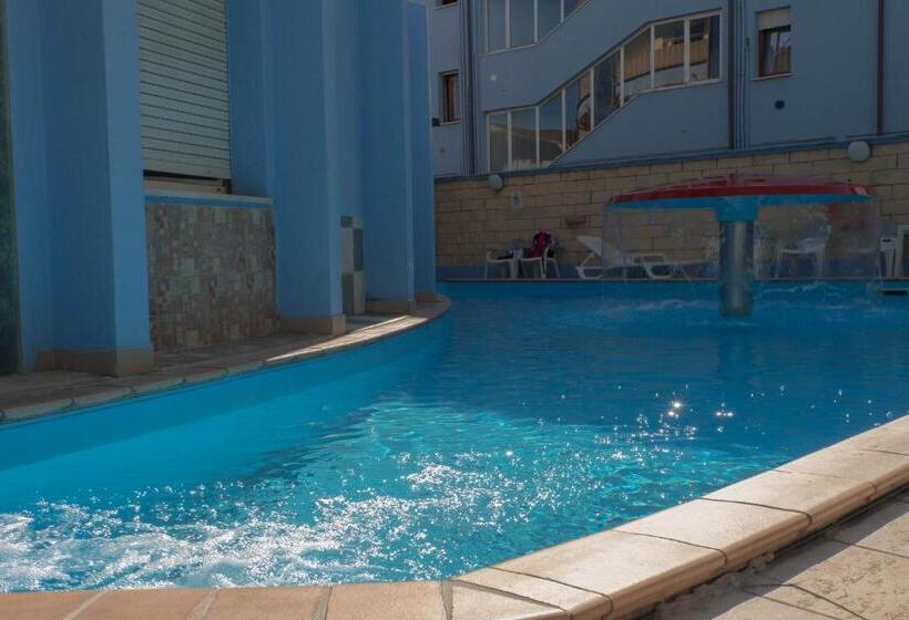 スタンダード4人部屋, Albatros